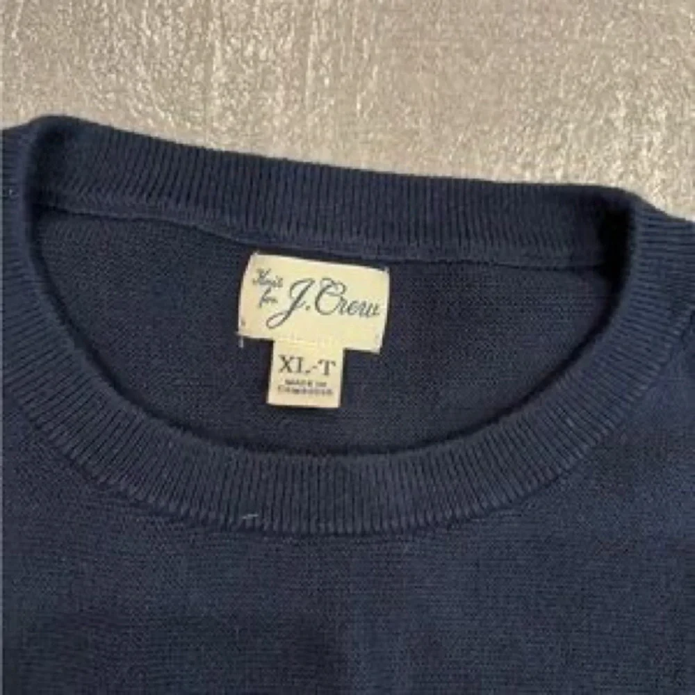 Men's Navy Crewneck Sweater - Classic Knit
